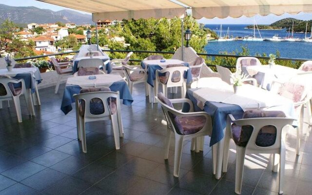 Drymna Hotel