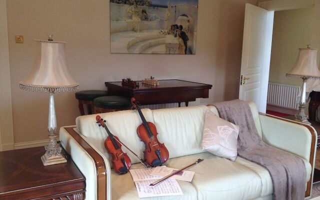 Westbrook Country House