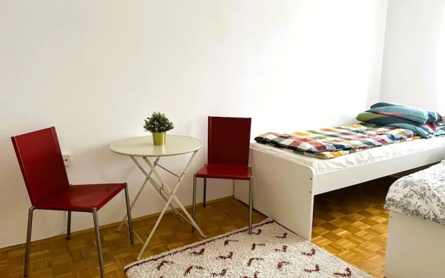 Apartment Near Schonbrunn Palace Vienna