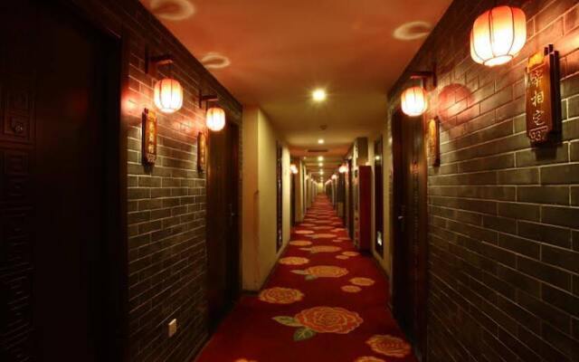 Cien Hotel