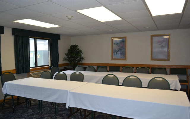 Cobblestone Hotel & Suites – Wisconsin Rapids