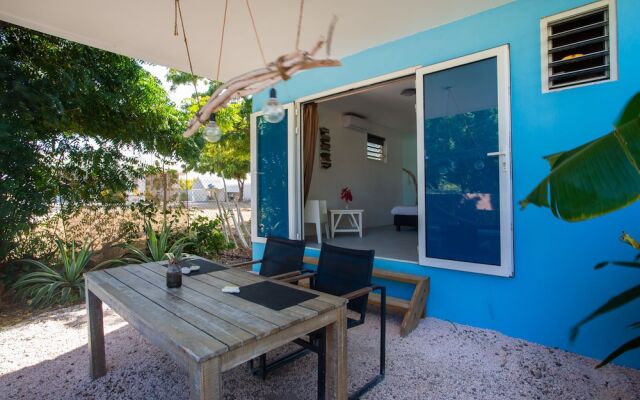 Tropical Breeze Apartments