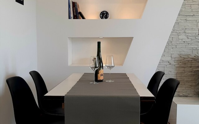 Modern Apartment With Seaview