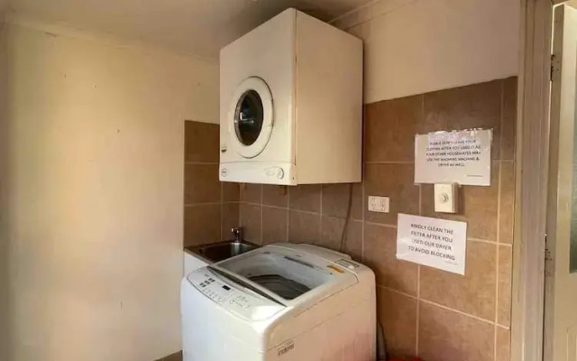 Unwind Westbourne Park Saltpool Hideaway