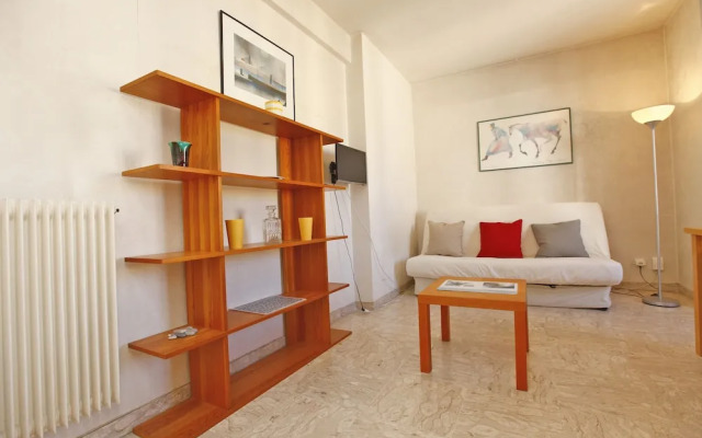 Grand Studio 30m² En Centre-Ville À Nice