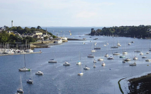 Holiday Home With Private Outdoor Pool, Gouesnac"h