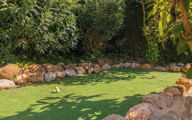 Luxury Family Escape Golf & Pool Retreat