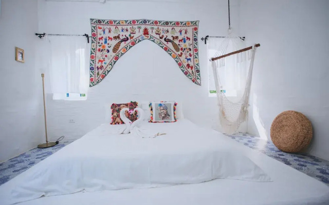 Frida Friday Boutique Hotel