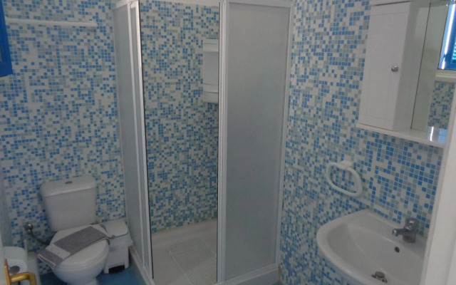 Blue and White Studios & Apartments