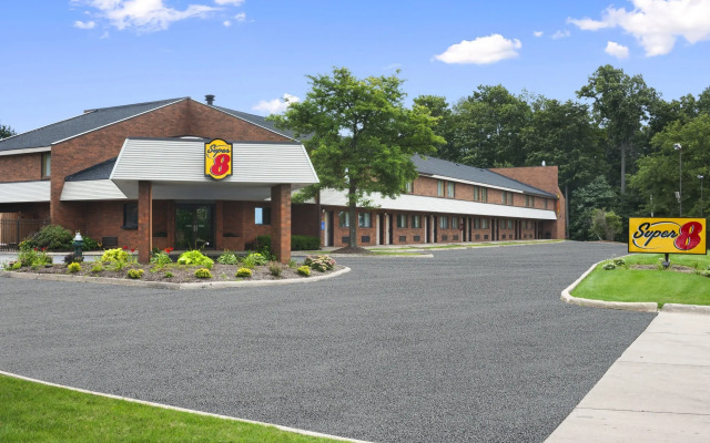 Super 8 Beachwood Cleveland Area