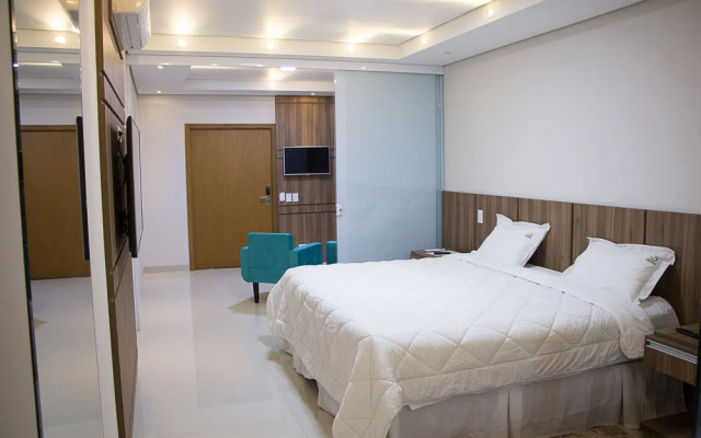 Serata Hotel