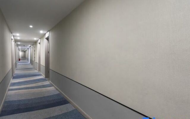 Rujia Business Hotel