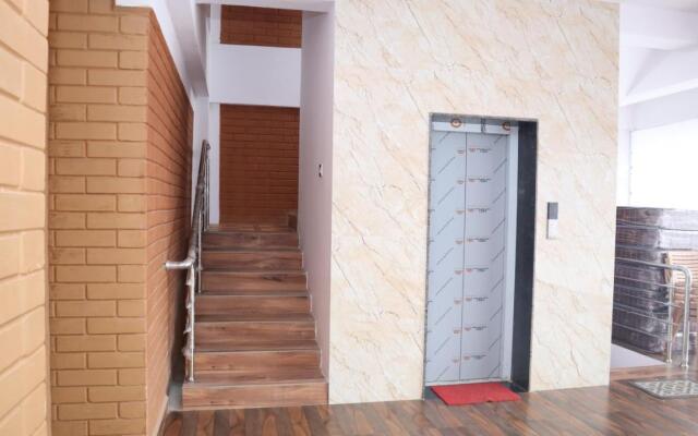 Smilestay Shree Jayaganga Arcade