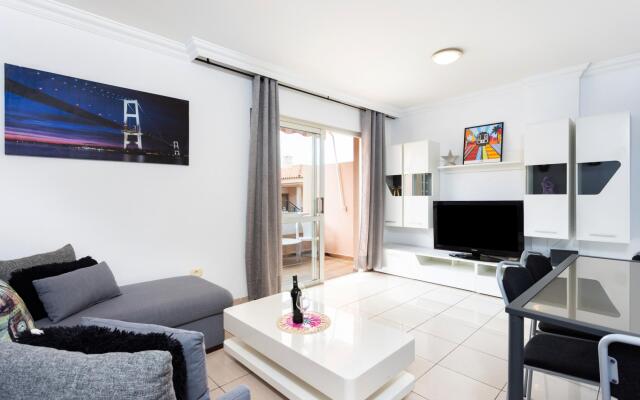 Home2Book Los Cristianos, Pool & Beach
