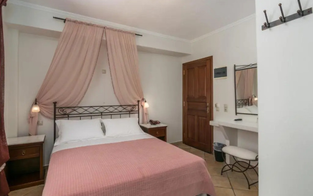 Ostria Hotel
