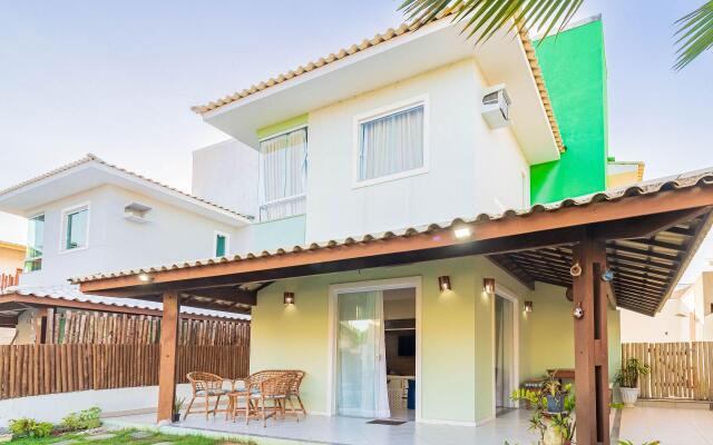 GB46 Maravilhosa Casa com 4 Suítes com Piscina Privativa em Guarajuba