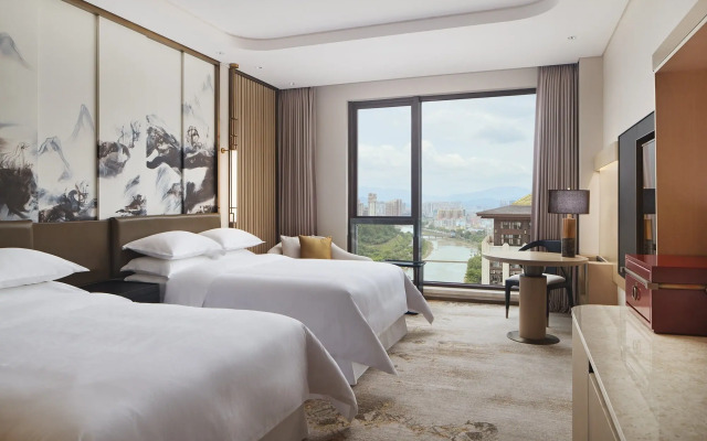 Sheraton Yunfu Xinxing Hotel