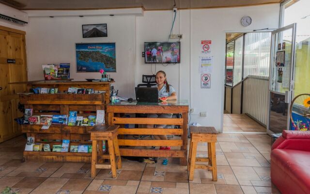Arenal Container Hostel