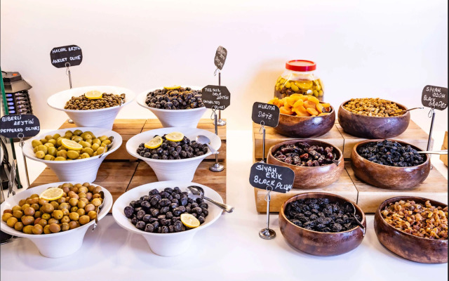 Ramada by Wyndham Istanbul Alibeykoy