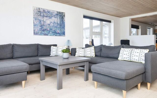12 Person Holiday Home in Thyboron