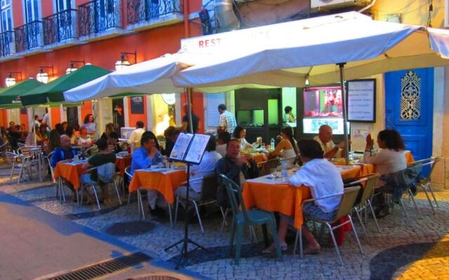 TEJO HOUSE RIVER Lisbon (Cacilhas)