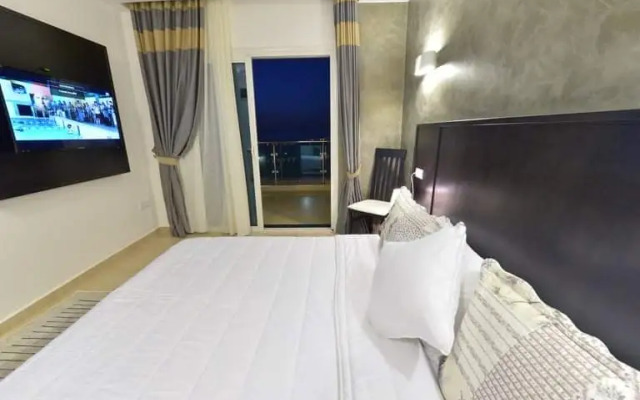 La Fontaine Hotel