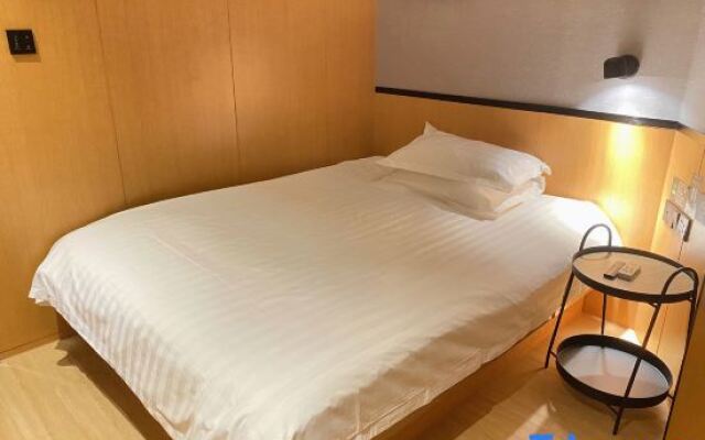 Yadu Hotel