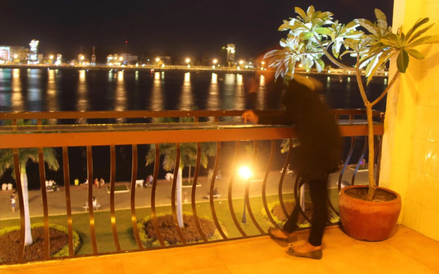 New Season Riverside Hotel