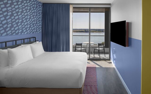 Caption BY Hyatt Beale Street Memphis