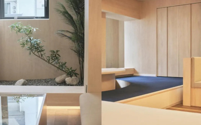 Uh Suite Namba Station