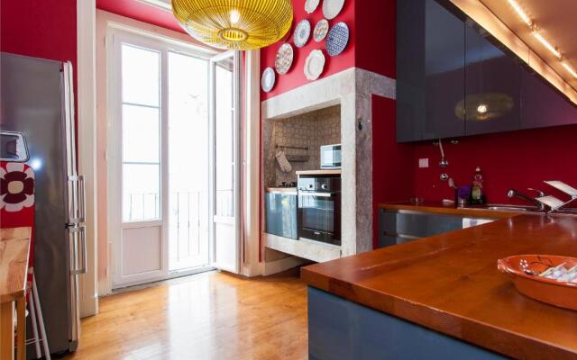 Bairro Alto 3 Bedroom Patio Flat!