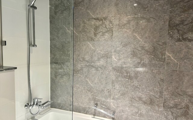 Stunning 1bedroom With Balcony in Al Habtoor City