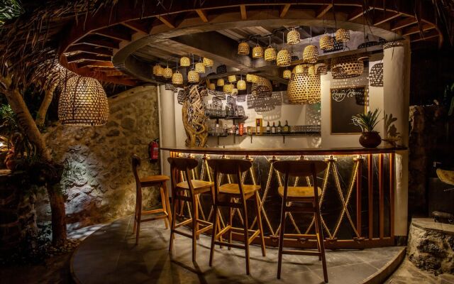 Tira Vilagna Suites & Spa