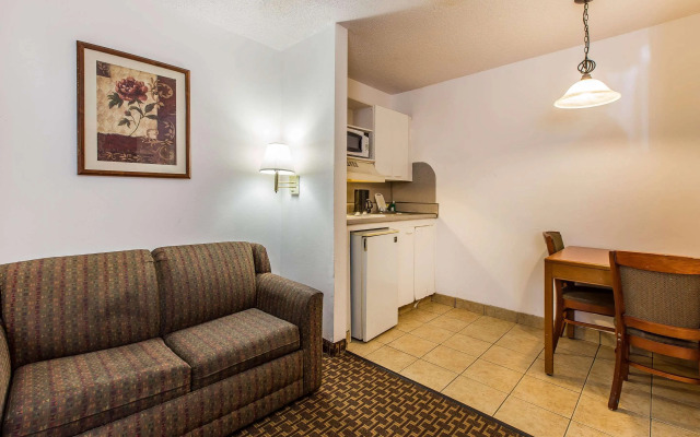 Suburban Studios Abercorn