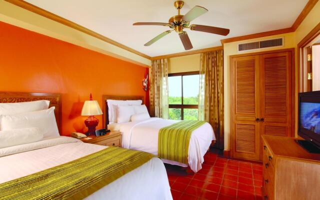 Marriott's Phuket Beach Club
