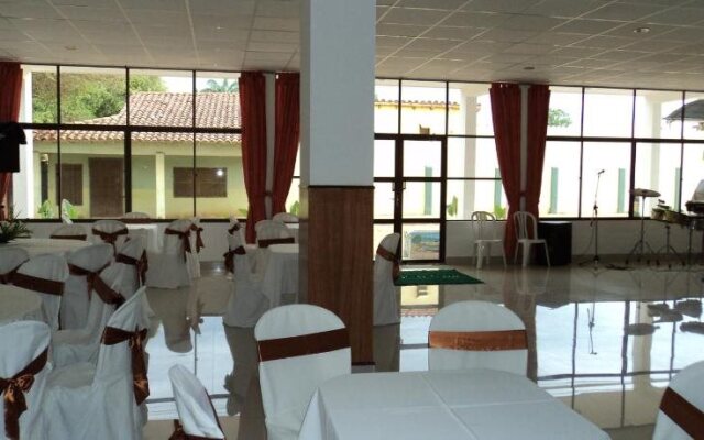 Hotel Piesta