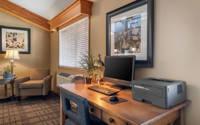 SureStay Plus Hotel by Best Western Litchfield