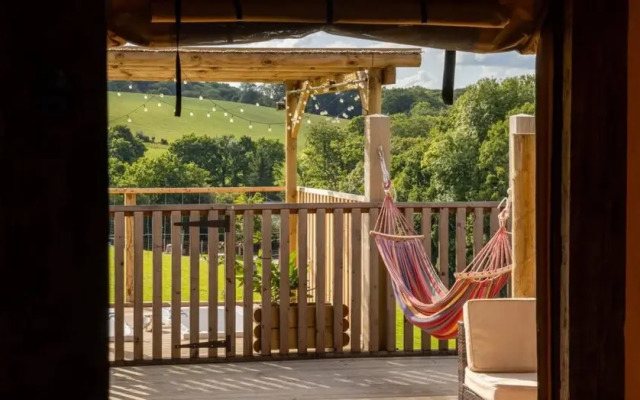 Luxury Safari Lodge Surrounded by Deer!! 'fallow'