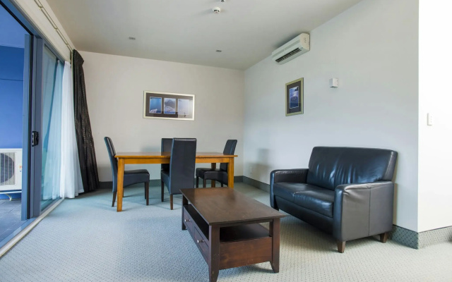 Emerald Hotel