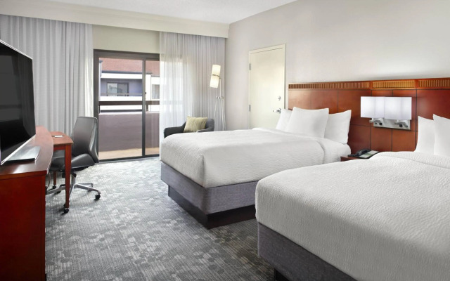 Courtyard by Marriott Greenville Haywood Mall