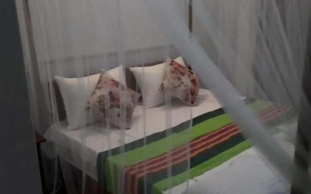 Riverside Camping Udawalawa