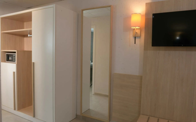 Aristoteles Holiday Resort & Spa