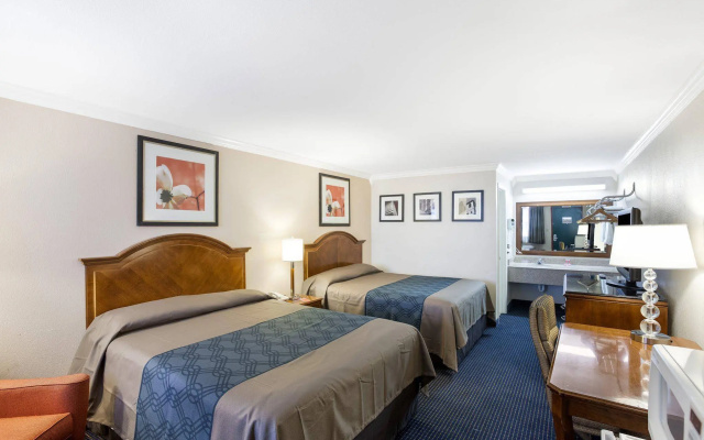 University Inn & Suites San Antonio