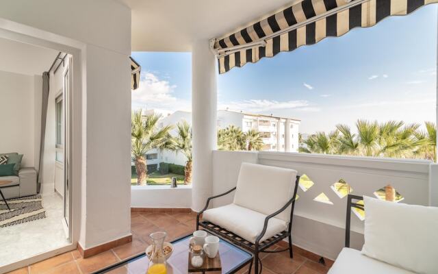 Whispering Palms Apartment