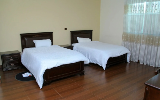 Bnow Hotel