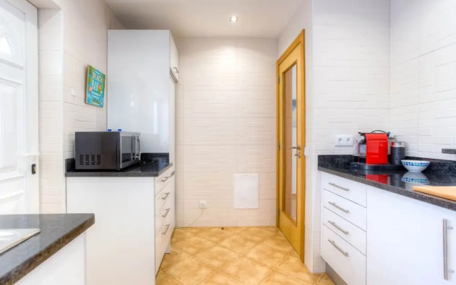 Elizabet Modern Apartment in the Heart of the Ci