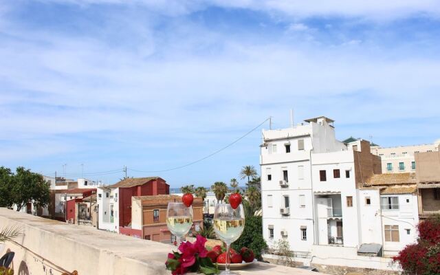 Apartment With 3 Bedrooms in València, With Wonderful sea View and Wif