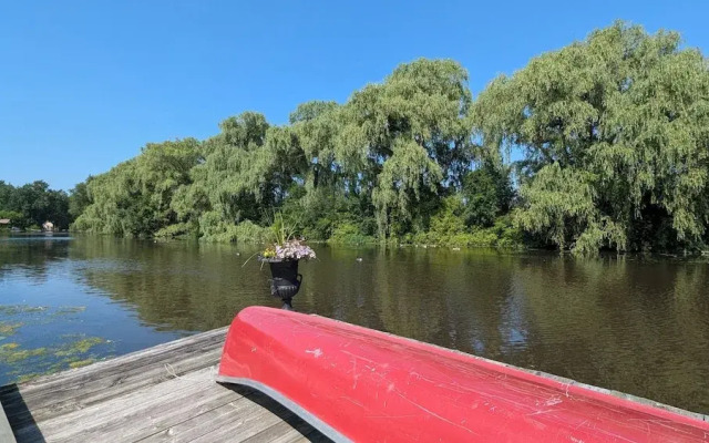 Niagara Creekside B&B