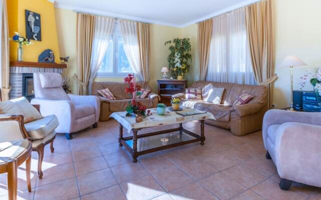 Spacious Holiday Home in L'escala With Private Pool