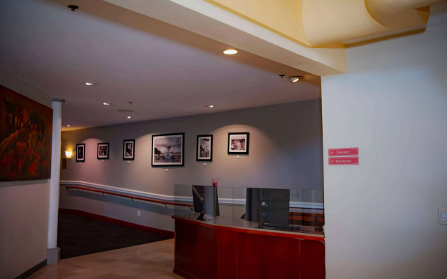 Ramada Plaza by Wyndham Garden Grove/Anaheim South